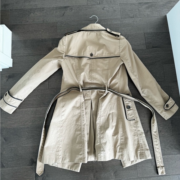Banana Republic Size 0 Trench Coat - Picture 2 of 3